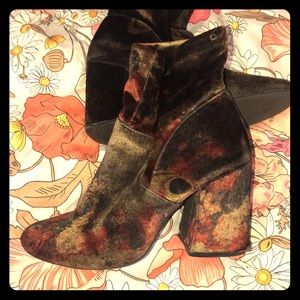 cutest barely worn velvet sock booties